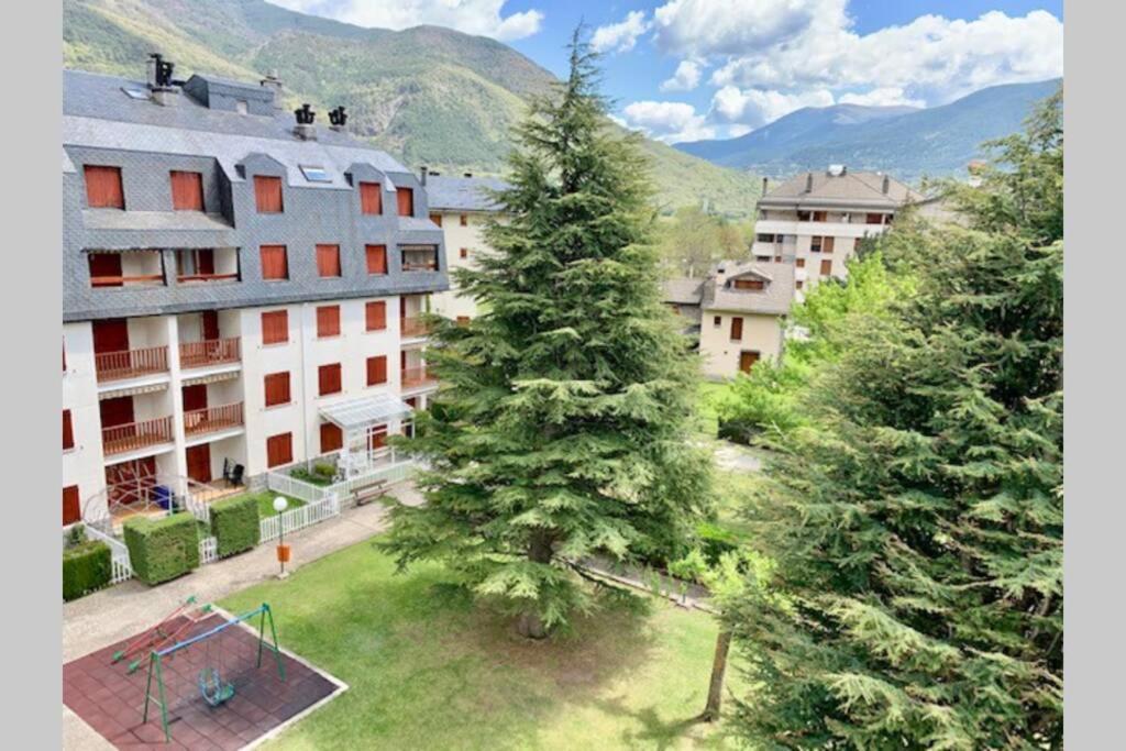 Apartament Atico En Biescas Con Piscina, Chimenea Y Garaje Zewnętrze zdjęcie